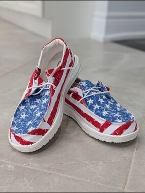 2/$50 Hey Dude Wendy Star Spangled Slip-On Shoes – Women’s Size 7 NIB